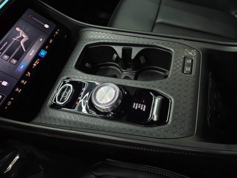 Used 2024 Jeep Wagoneer Launch Edition AWD/4WD image 28