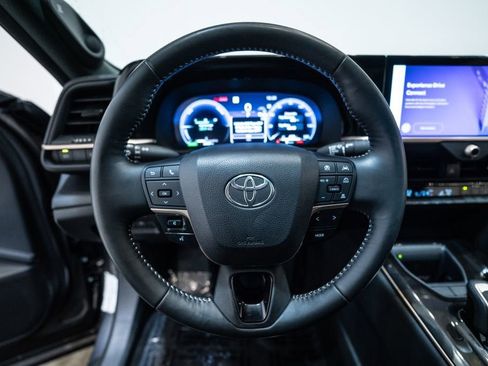 Certified 2024 Toyota Crown AWD/4WD image 16