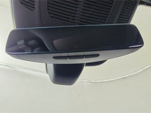 Used 2025 Mercedes-Benz GLS 450 4MATIC image 60