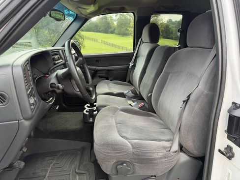 Used 2002 Chevrolet Silverado 1500 LS w/ Off-Road Pkg AWD/4WD image 18