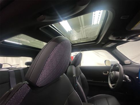 New 2026 MINI Cooper 2-Door Hardtop FWD image 20