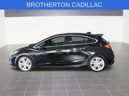 Used 2017 Chevrolet Cruze Premier FWD image 2
