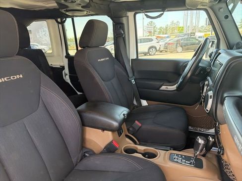 Used 2014 Jeep Wrangler Unlimited Rubicon w/ Dual Top Group image 15