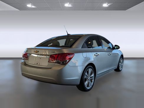 Used 2011 Chevrolet Cruze LTZ image 9