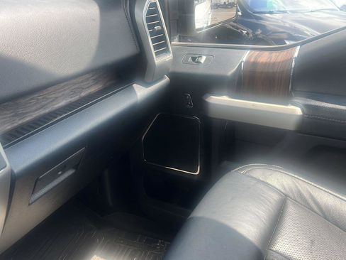 Used 2019 Ford F150 Lariat w/ Equipment Group 502A Luxury AWD/4WD image 25
