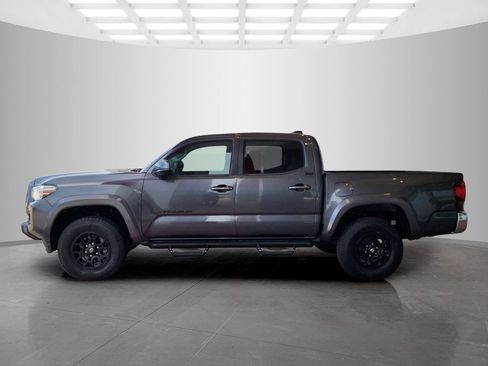 Used 2021 Toyota Tacoma SR5 RWD image 8
