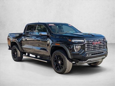 Used 2023 GMC Canyon Denali w/ Denali Black Edition image 3