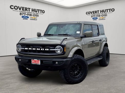 Used 2026 Ford Bronco Outer Banks AWD/4WD image 1