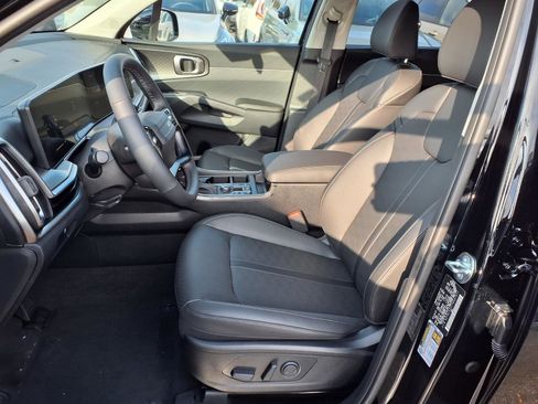 New 2026 Kia Sorento S image 4
