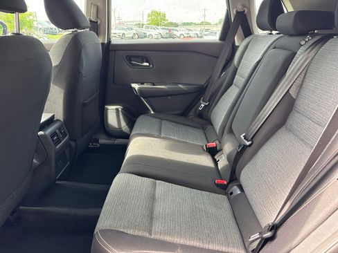 Used 2023 Nissan Rogue SV FWD image 11