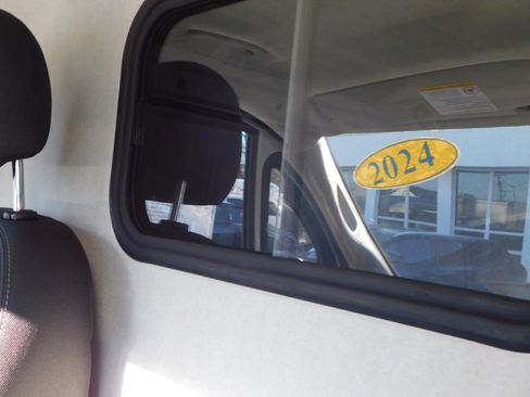 Used 2024 RAM ProMaster 3500 w/ Convenience Group image 19