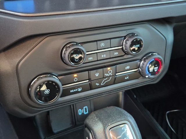 Used 2025 Ford Bronco 2-Door AWD/4WD image 36
