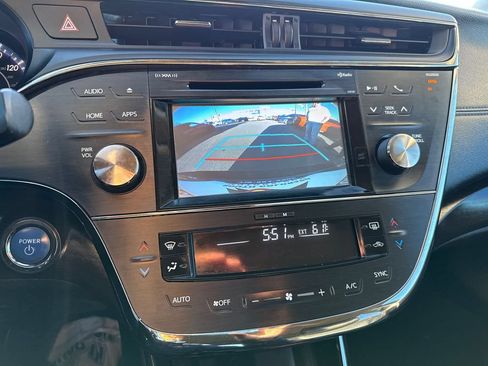 Used 2018 Toyota Avalon XLE Premium FWD image 17