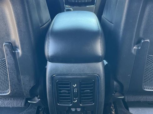 Certified 2022 Jeep Grand Cherokee Limited AWD/4WD image 24