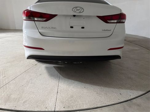 Used 2018 Hyundai Elantra SEL image 27
