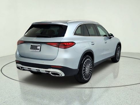 Certified 2026 Mercedes-Benz GLC 300 image 9