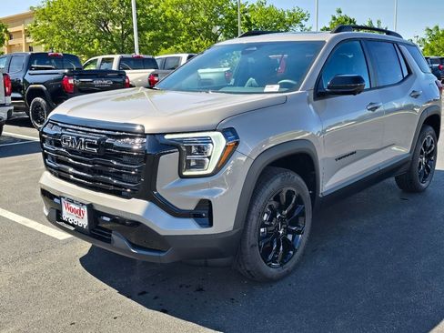 New 2026 GMC Terrain Elevation w/ Elevation Premium Package AWD/4WD image 11