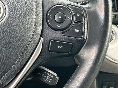 Used 2018 Toyota RAV4 XLE AWD/4WD image 23
