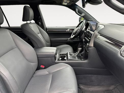 Used 2023 Lexus GX 460 Premium w/ Premium Package AWD/4WD image 15