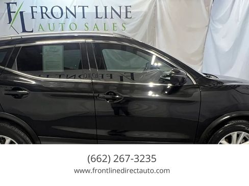 Used 2019 Nissan Rogue Sport SV w/ Technology Package FWD image 8