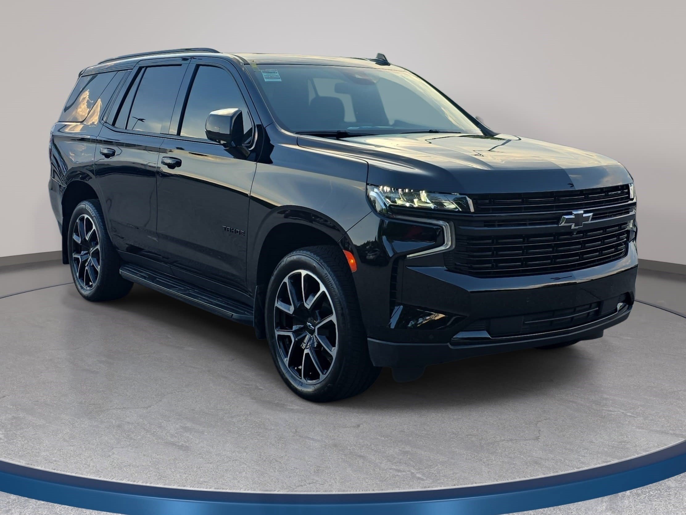 Used 2024 Chevrolet Tahoe RST w/ Luxury Package AWD/4WD image 3