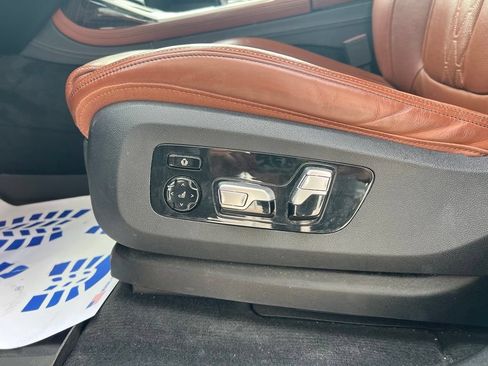 Used 2020 BMW X7 xDrive40i w/ Premium Package AWD/4WD image 12