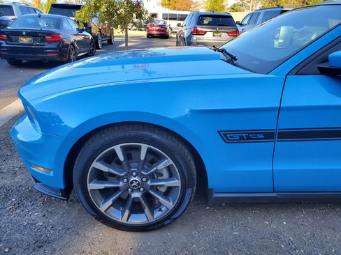 Used 2011 Ford Mustang GT Premium w/ Electronics Pkg image 4