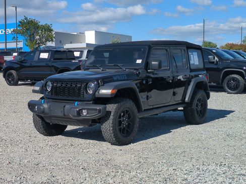 Used 2024 Jeep Wrangler Unlimited AWD/4WD image 5