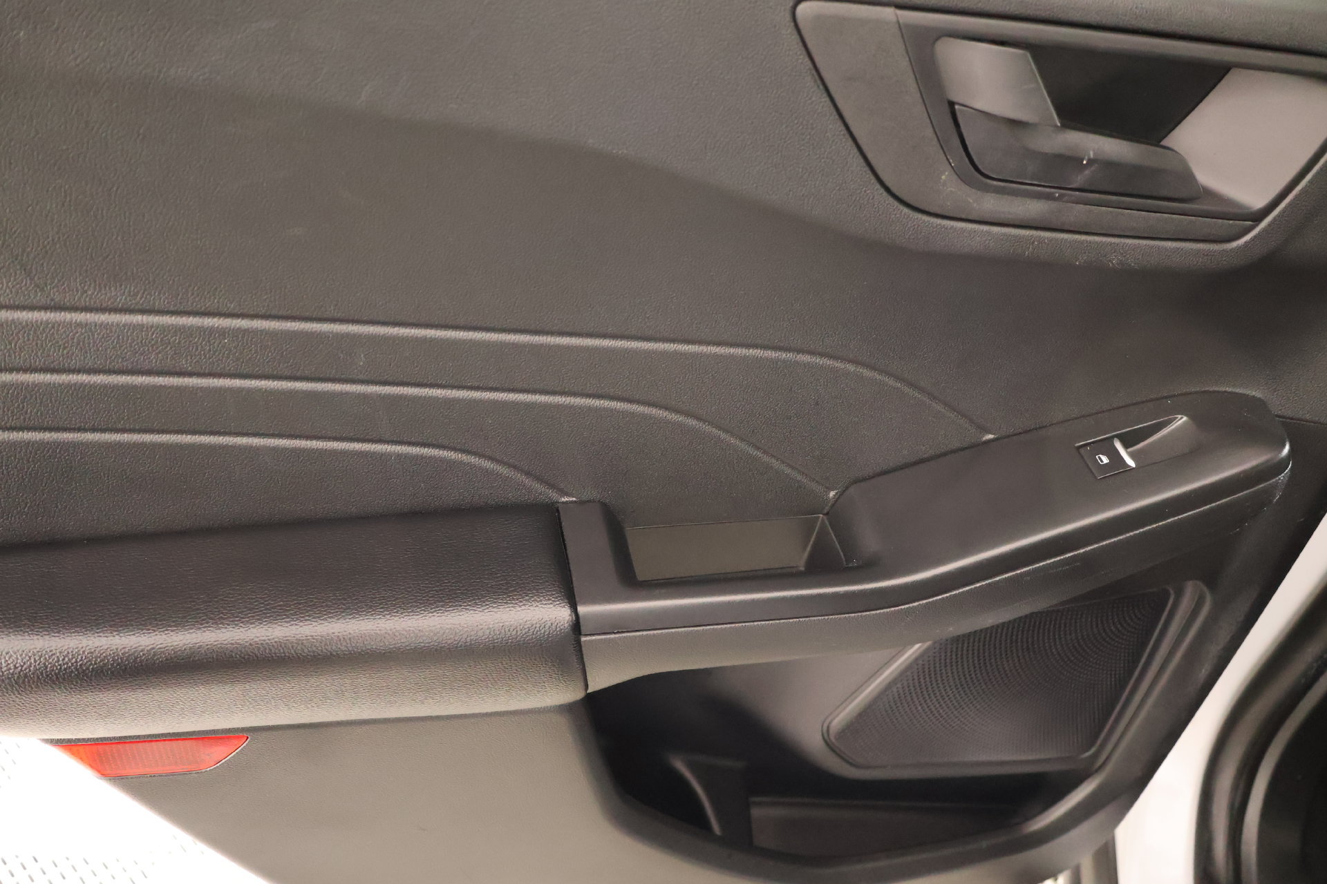 Used 2025 Ford Escape Active w/ Cold Weather Package FWD image 16