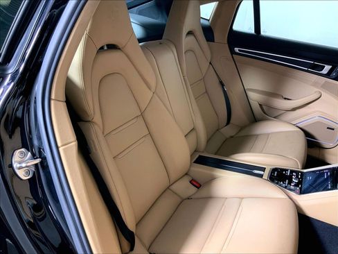 Used 2023 Porsche Panamera 4 Platinum Edition AWD/4WD image 23