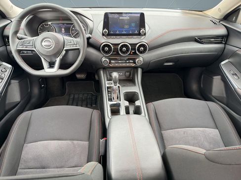 Used 2025 Nissan Sentra SR w/ Midnight Edition FWD image 16