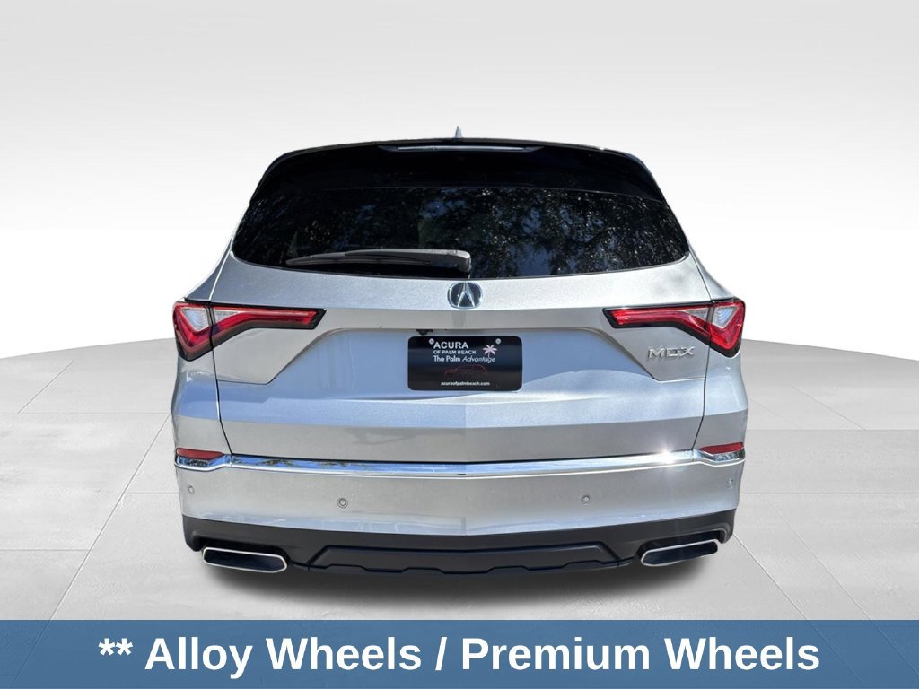Used 2024 Acura MDX w/ Technology Package FWD image 4