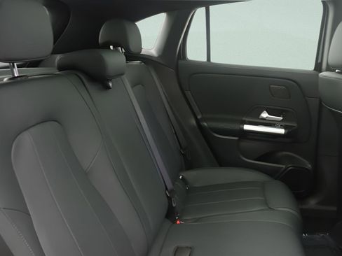 Certified 2026 Mercedes-Benz GLA 250 image 29