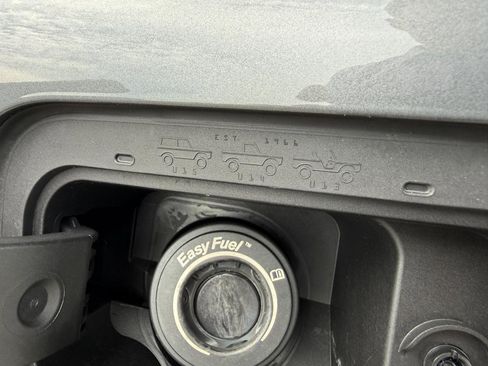 Used 2023 Ford Bronco Sport Outer Banks w/ Tech Package AWD/4WD image 43