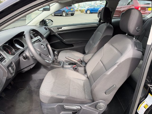 Used 2015 Volkswagen Golf Launch Edition FWD image 25