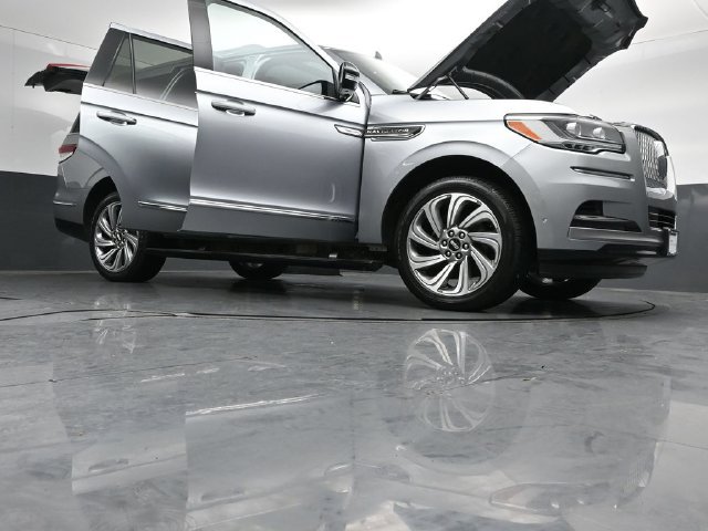 Certified 2023 Lincoln Navigator Reserve AWD/4WD image 55