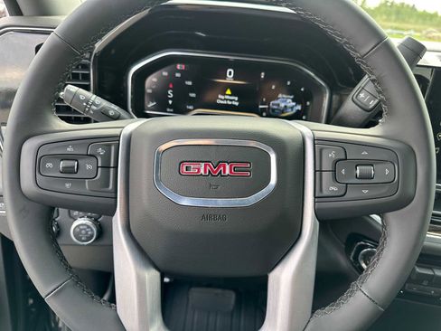 New 2025 GMC Sierra 2500 SLE image 22