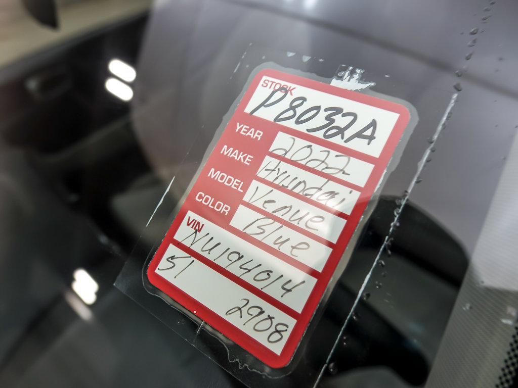 Used 2022 Hyundai Venue SEL w/ Cargo Package FWD image 27