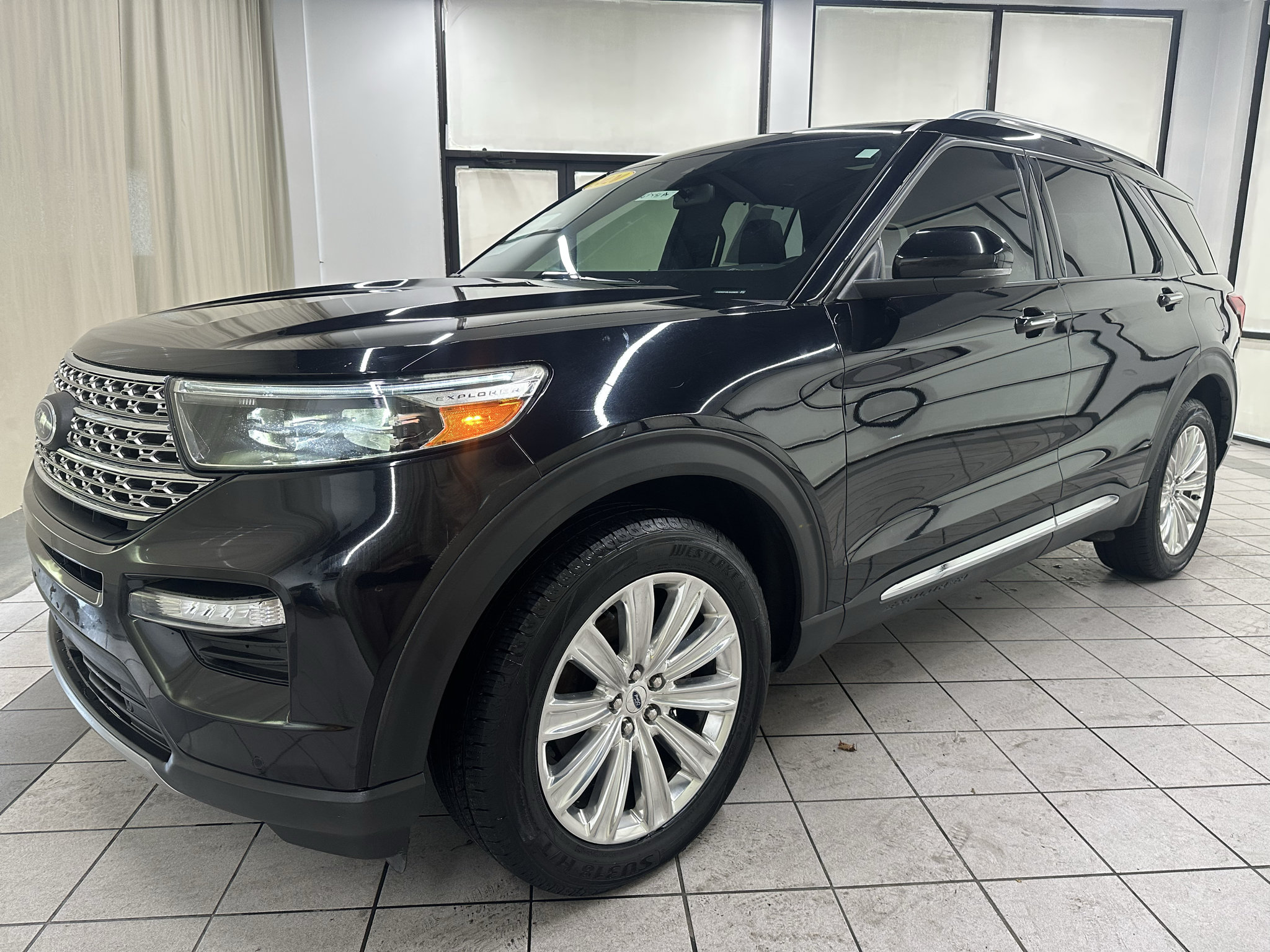 Used 2020 Ford Explorer Limited w/ Class III Trailer Tow Package AWD/4WD image 13