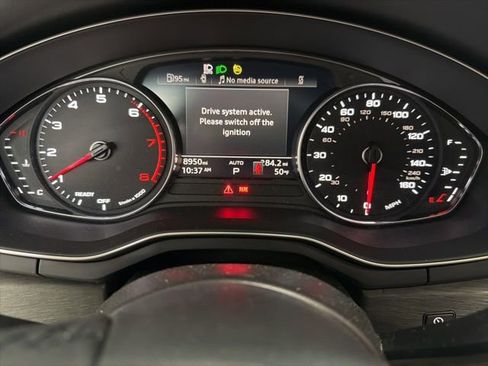 Used 2023 Audi A4 2.0T Premium w/ Convenience Package image 8