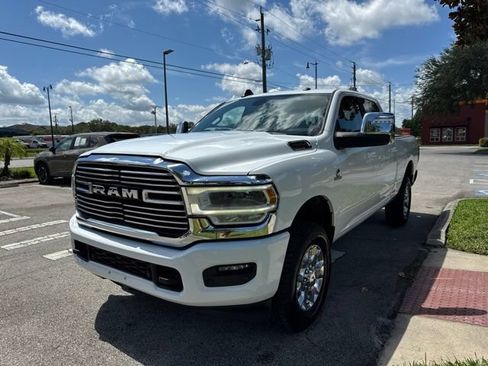 Used 2024 RAM 2500 Laramie AWD/4WD image 4