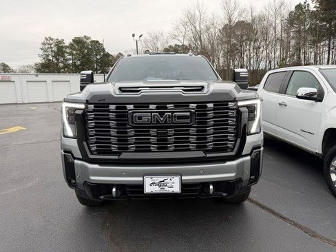 Certified 2025 GMC Sierra 2500 Denali Ultimate image 2