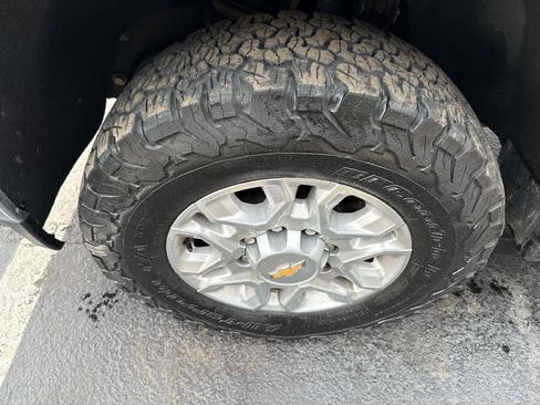 Used 2021 Chevrolet Silverado 3500 LT w/ Convenience Package image 12