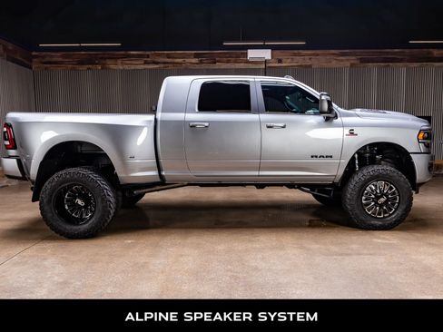 Used 2024 RAM 3500 Laramie w/ Night Edition AWD/4WD image 10