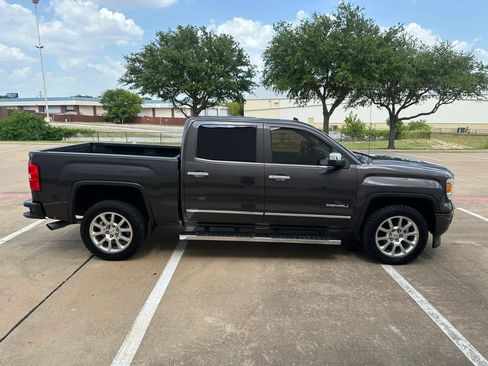 Used 2015 GMC Sierra 1500 Denali w/ Driver Alert Package AWD/4WD image 9