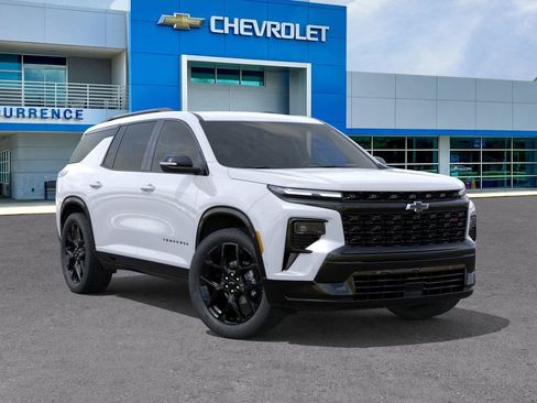 New 2026 Chevrolet Traverse RS w/ LPO, Floor Liner Package FWD image 15