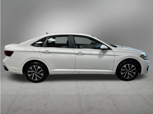 Used 2023 Volkswagen Jetta S FWD image 6