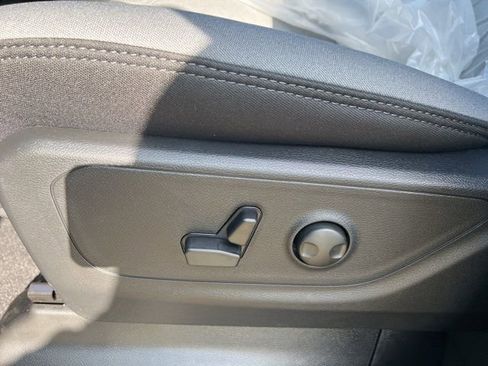 New 2026 RAM 1500 4x4 Crew Cab image 12