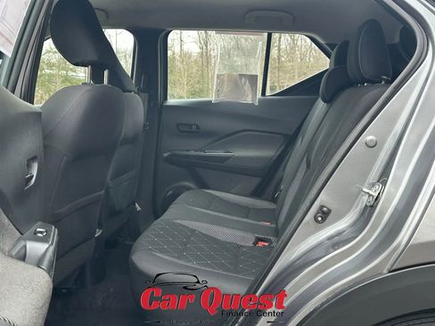 Used 2019 Nissan Kicks S FWD image 12