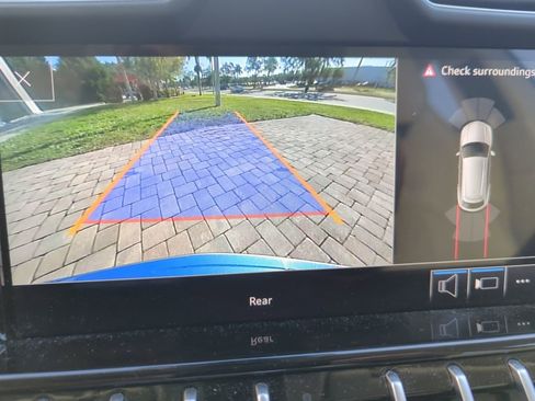 Used 2020 Lamborghini Urus image 19